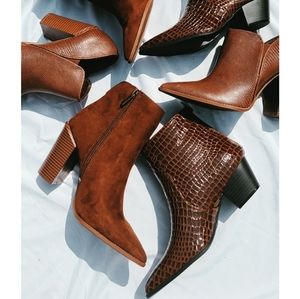 🆕️New England collection brown croc print